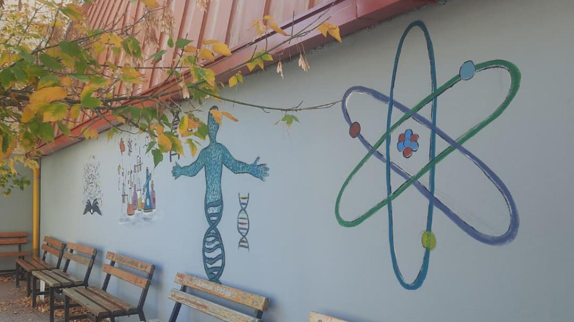 Okul Bahçemiz Duvar Resimleri İle Renkleniyor